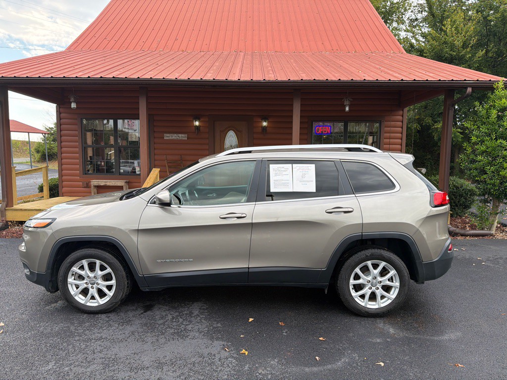 2017 Jeep Cherokee Image 1