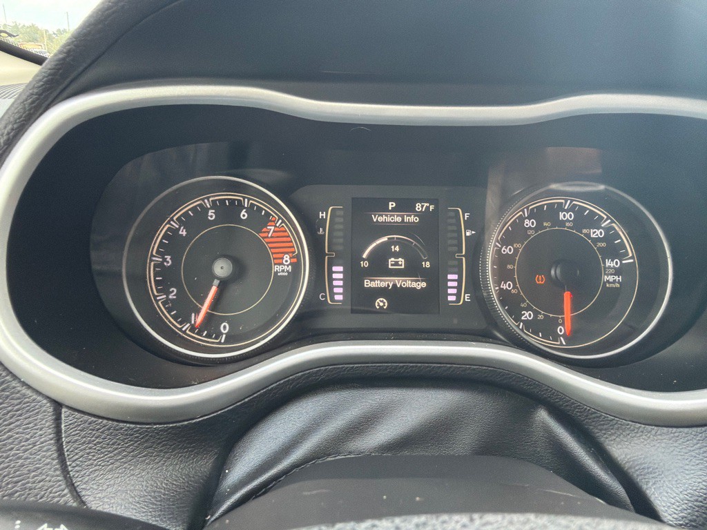 2017 Jeep Cherokee Image 16
