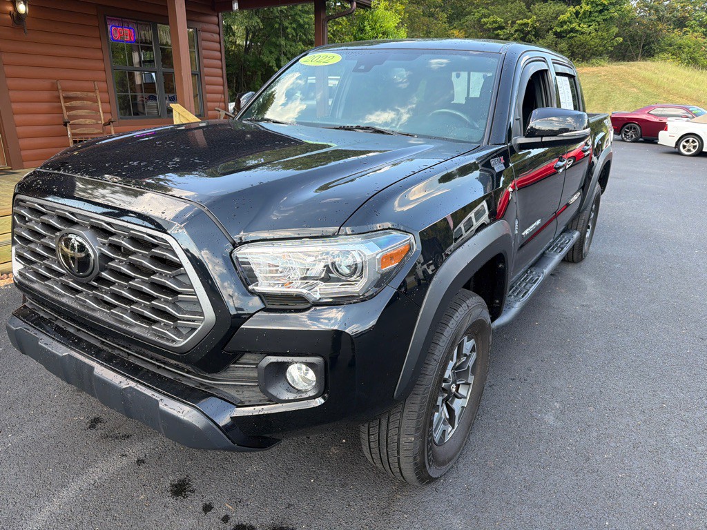 2022 Toyota Tacoma Image 2