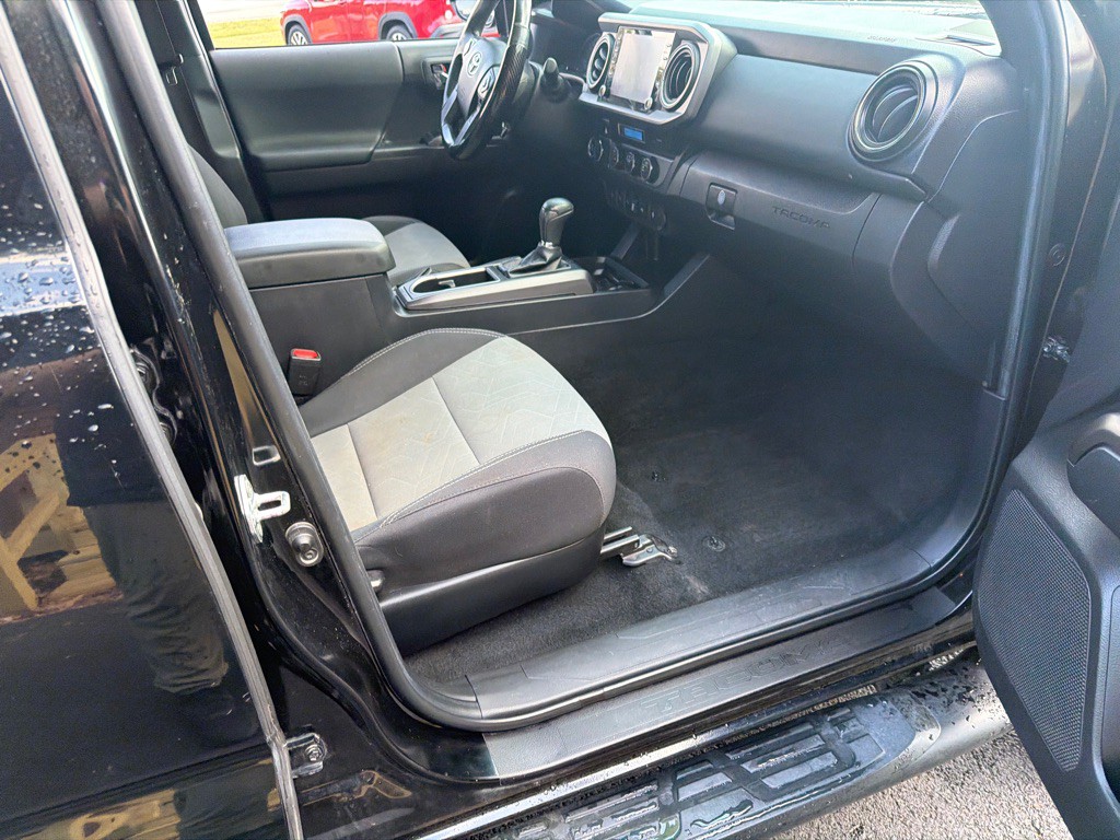 2022 Toyota Tacoma Image 6