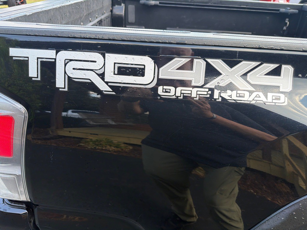 2022 Toyota Tacoma Image 9