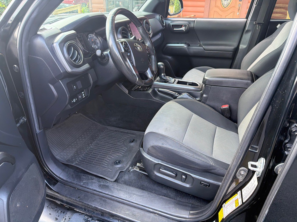 2022 Toyota Tacoma Image 16