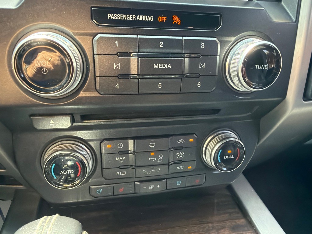 2017 Ford F-150 Image 24