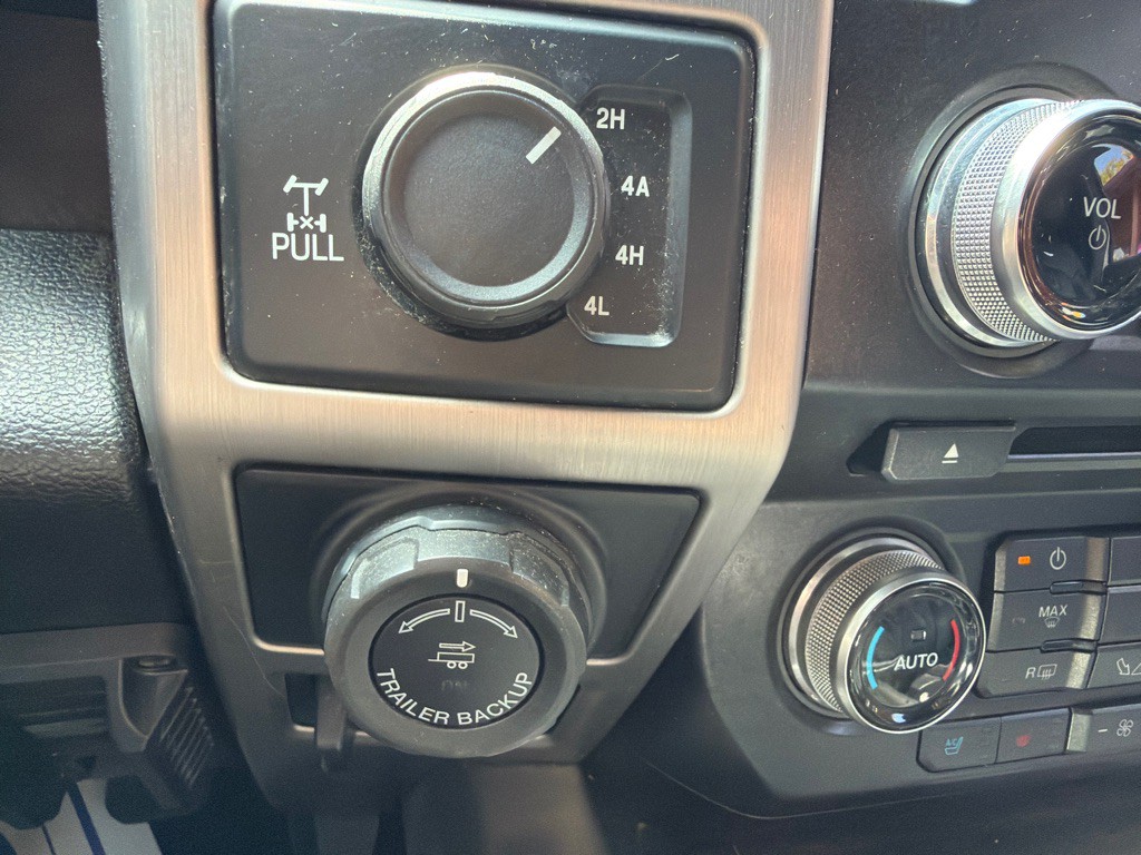 2017 Ford F-150 Image 25