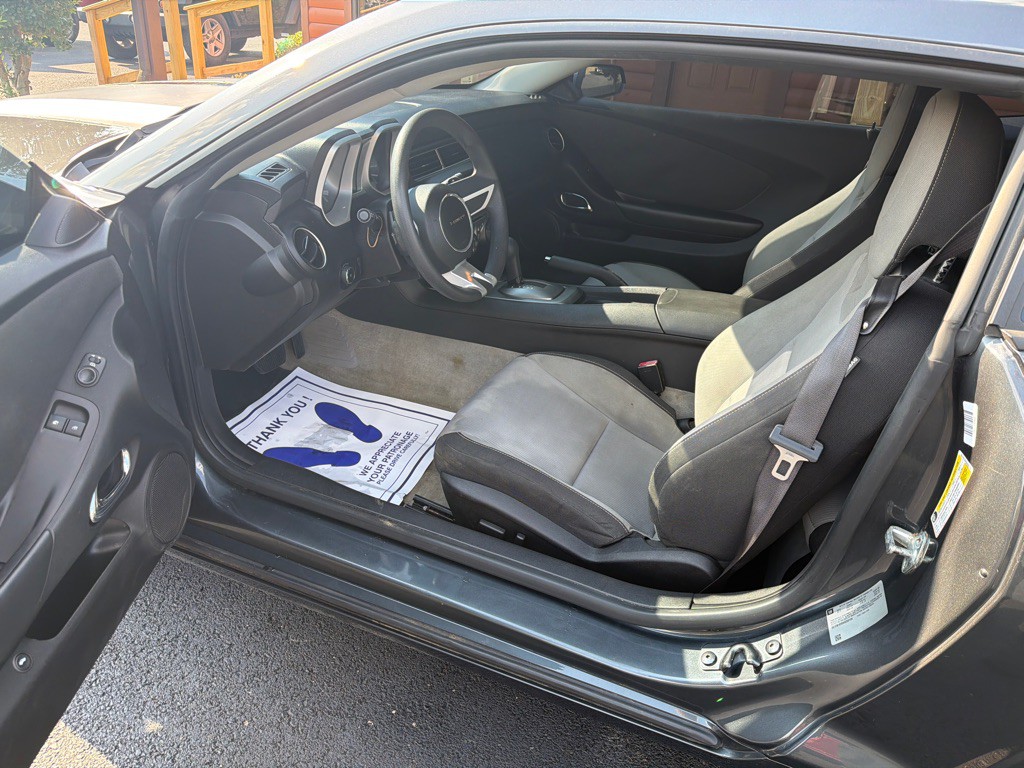 2010 Chevrolet Camaro Image 13