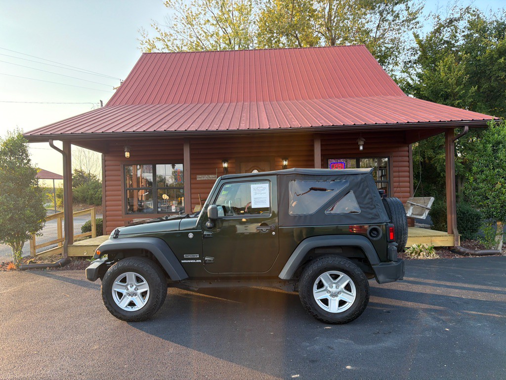 2010 Jeep Wrangler Image 1