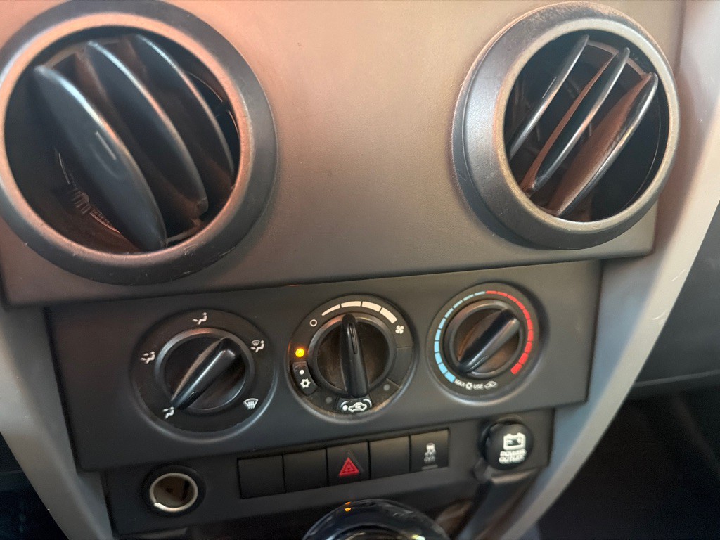 2010 Jeep Wrangler Image 17