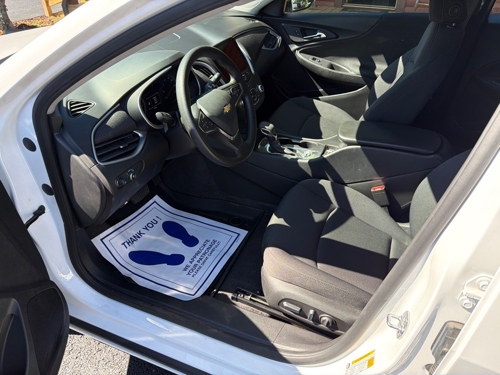 2025 Chevrolet Malibu Image 17