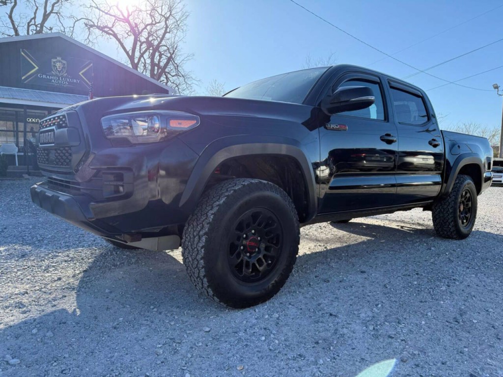 2018 Toyota Tacoma Image 5