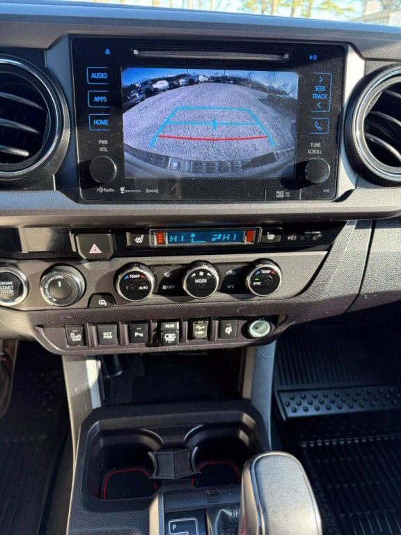 2018 Toyota Tacoma Image 20