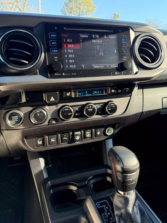 2018 Toyota Tacoma Image 21