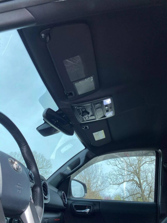 2018 Toyota Tacoma Image 29