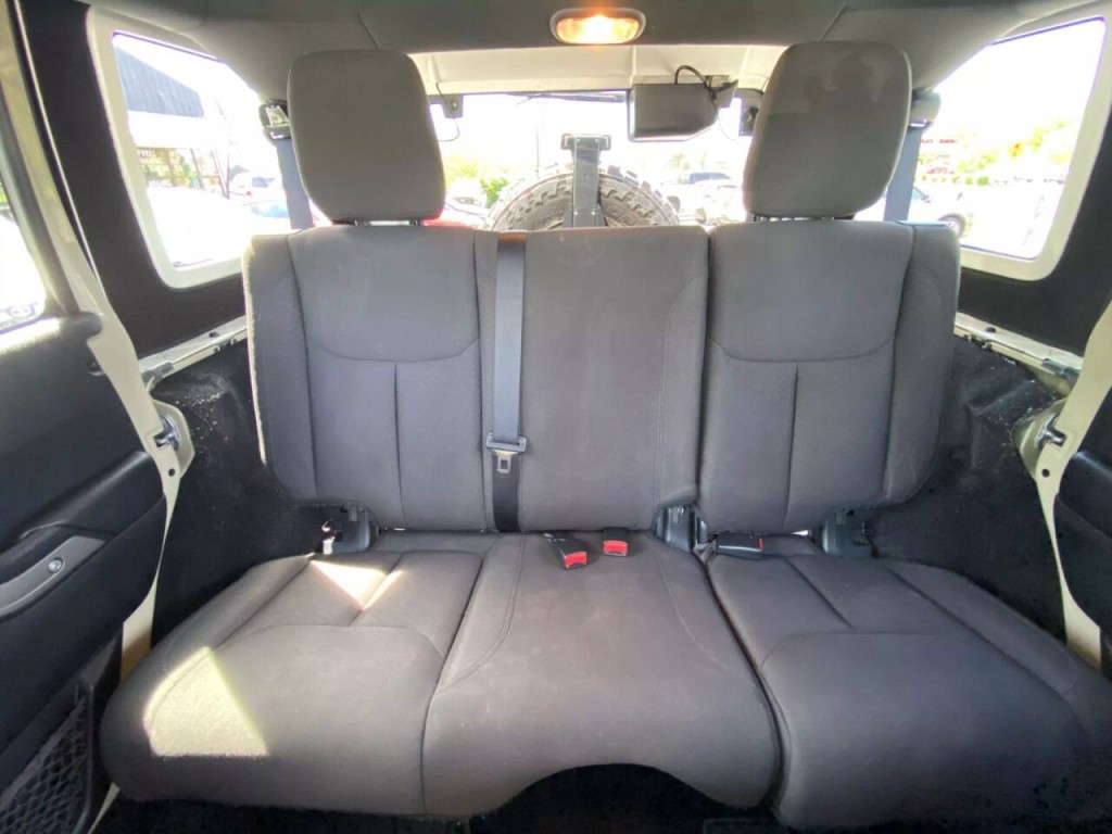 2017 Jeep Wrangler Unlimited Image 14