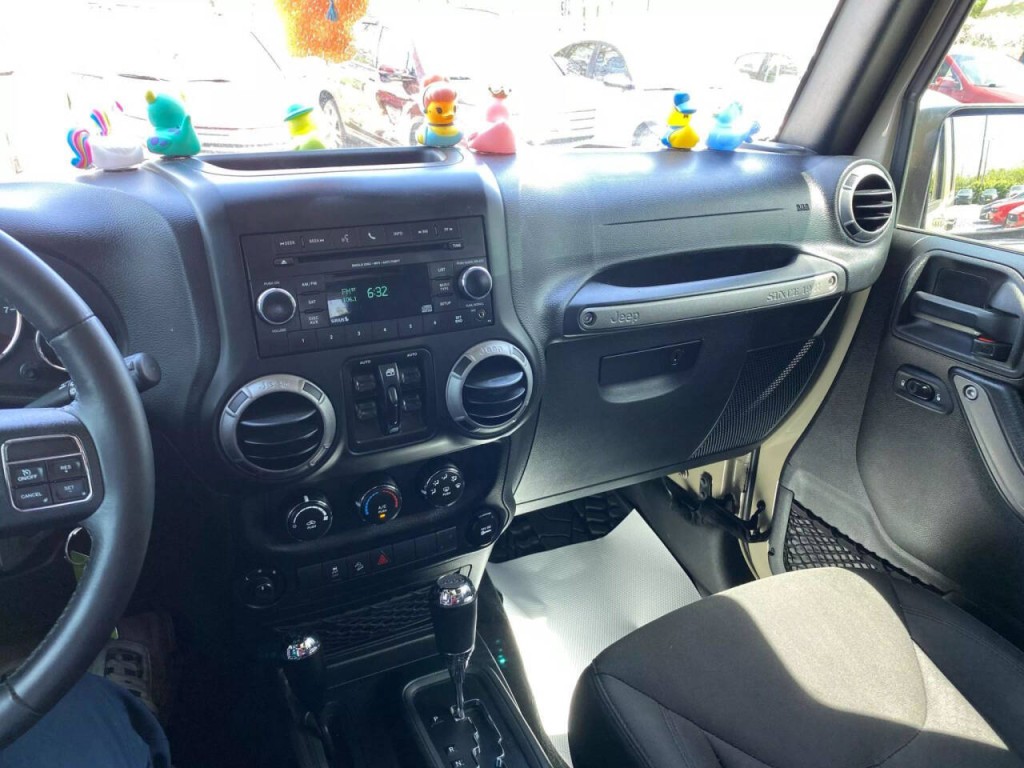 2017 Jeep Wrangler Unlimited Image 18
