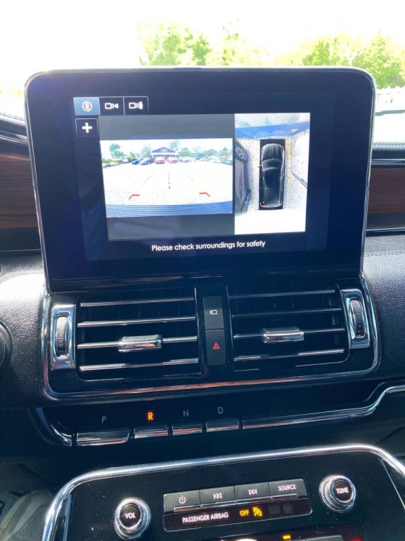 2019 Lincoln Navigator Image 16