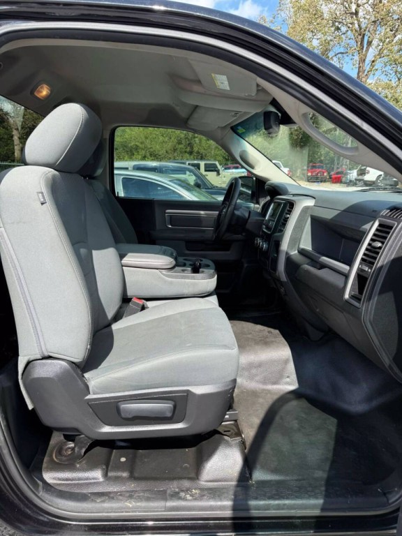 2017 RAM 1500 Image 12