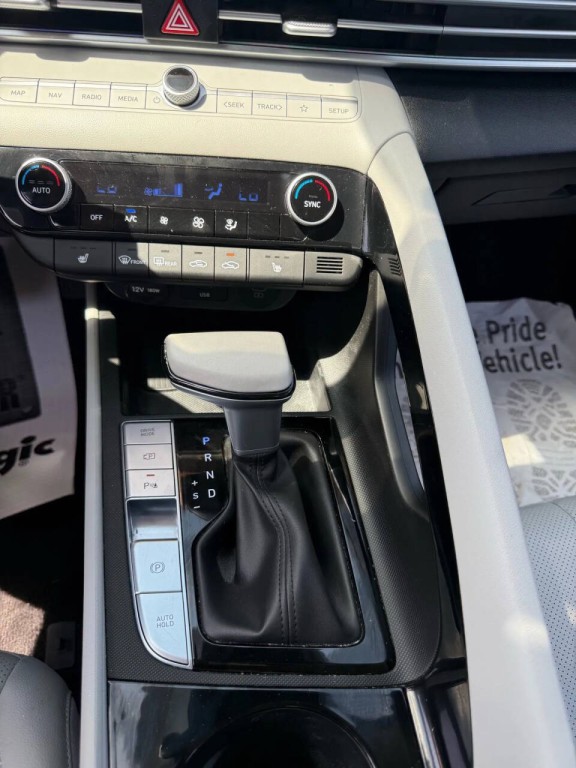 2024 Hyundai Elantra Image 14