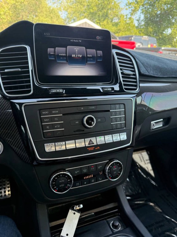 2019 Mercedes-Benz GLE-Class Image 19