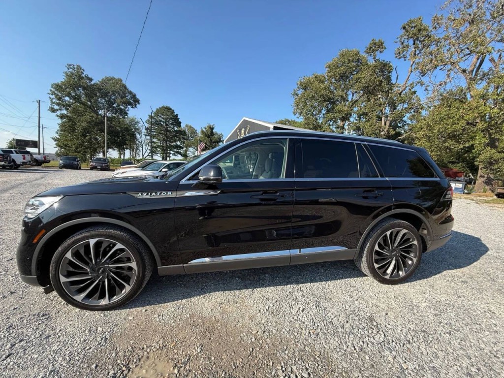 2020 Lincoln Aviator Image 2