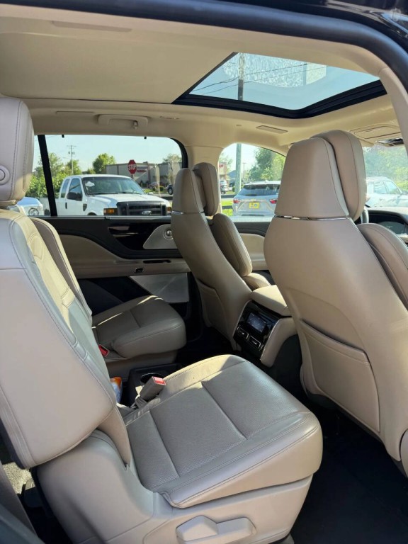 2020 Lincoln Aviator Image 11