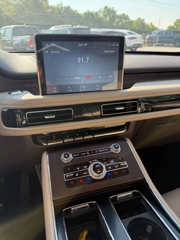 2020 Lincoln Aviator Image 17