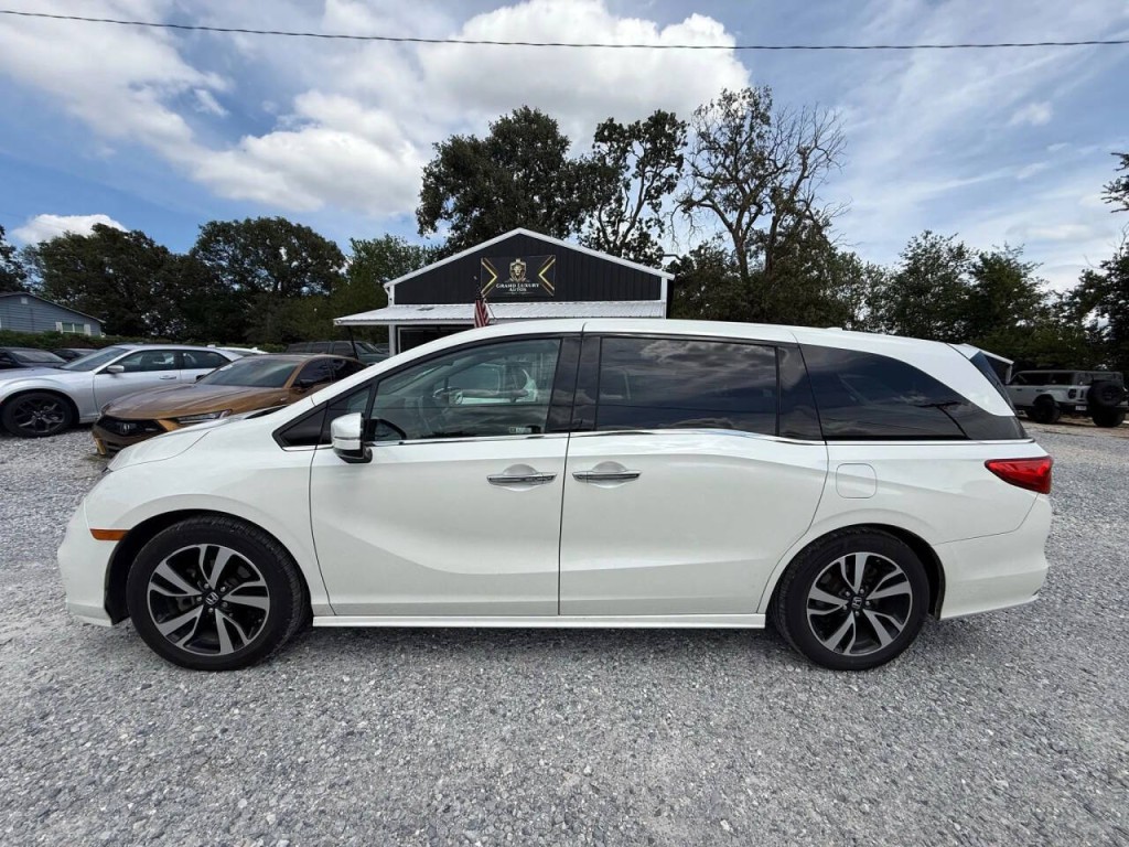 2018 Honda Odyssey Image 2