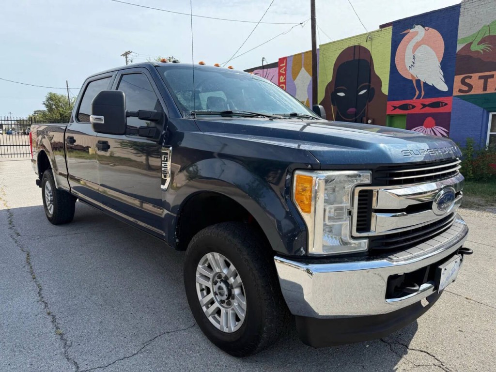 2017 Ford F-250 Image 3