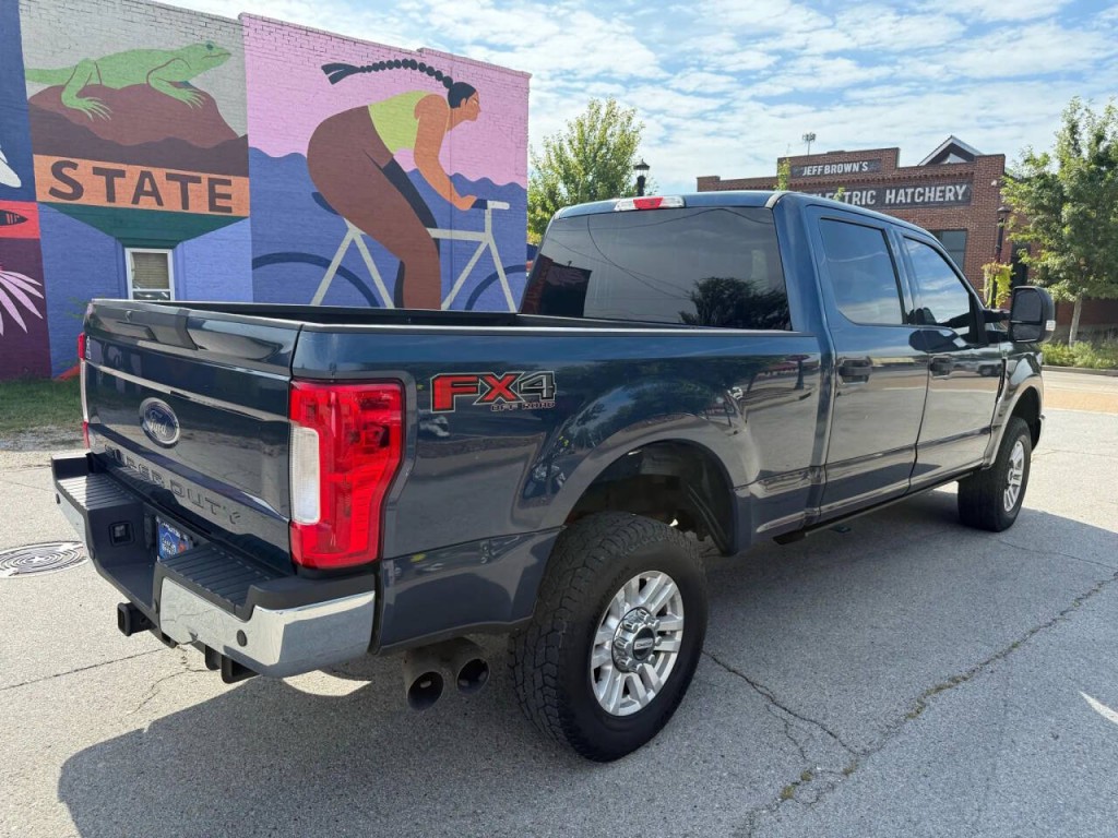 2017 Ford F-250 Image 8