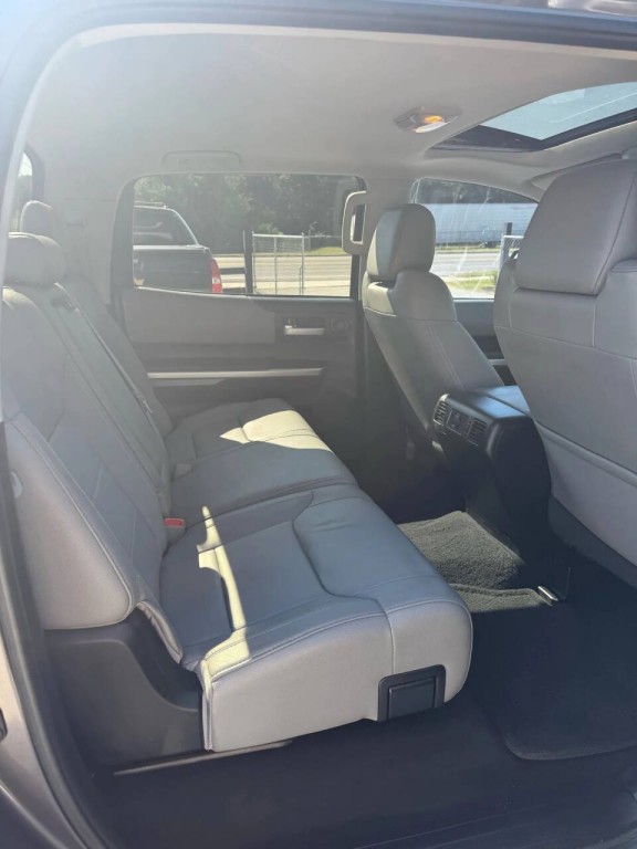 2014 Toyota Tundra Image 8