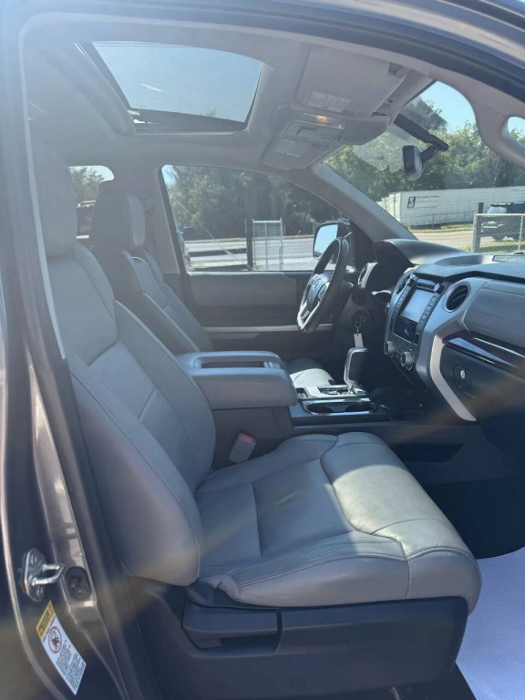 2014 Toyota Tundra Image 9