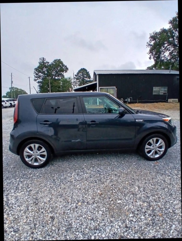 2015 Kia Soul Image 2