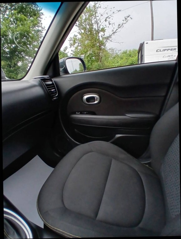 2015 Kia Soul Image 12