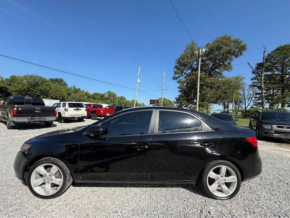 2010 Kia Forte Image 2