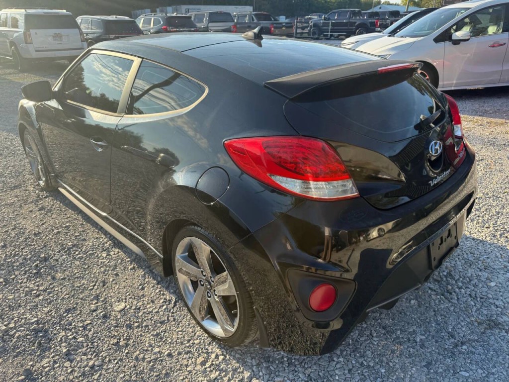 2013 Hyundai Veloster Image 8