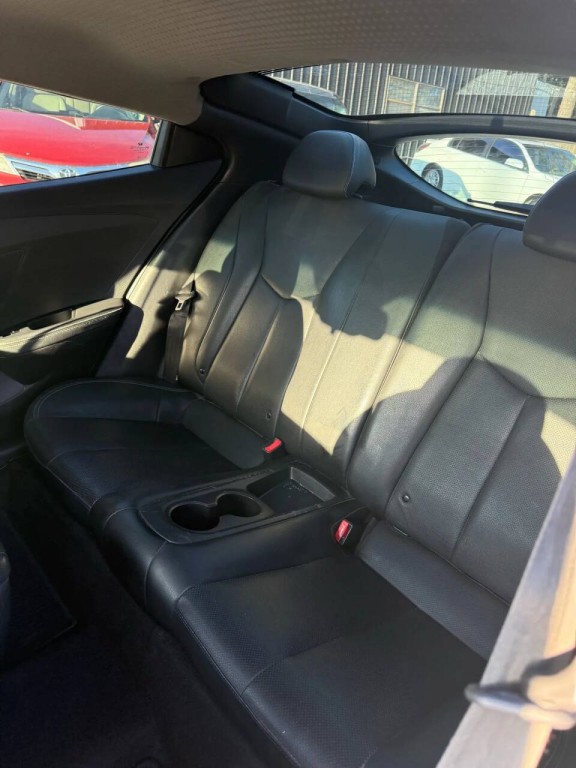 2013 Hyundai Veloster Image 11
