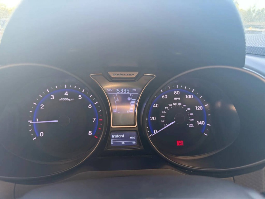 2013 Hyundai Veloster Image 15