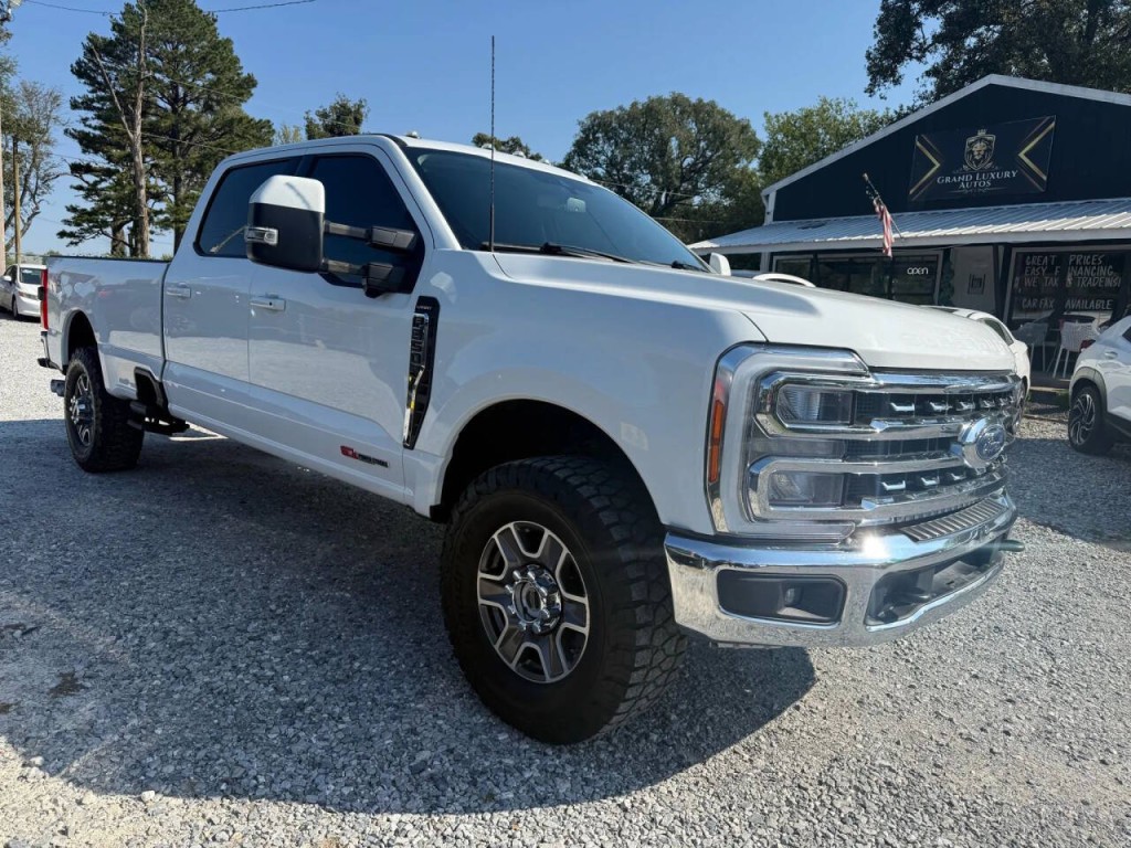 2023 Ford F-350 Image 2