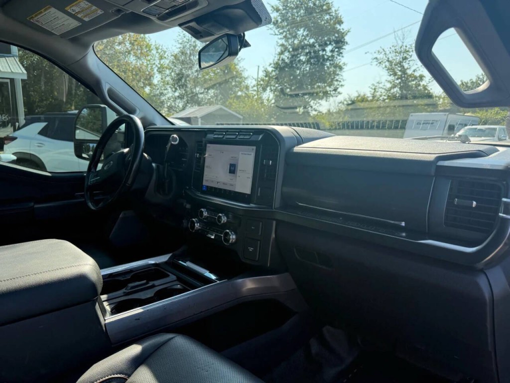 2023 Ford F-350 Image 6