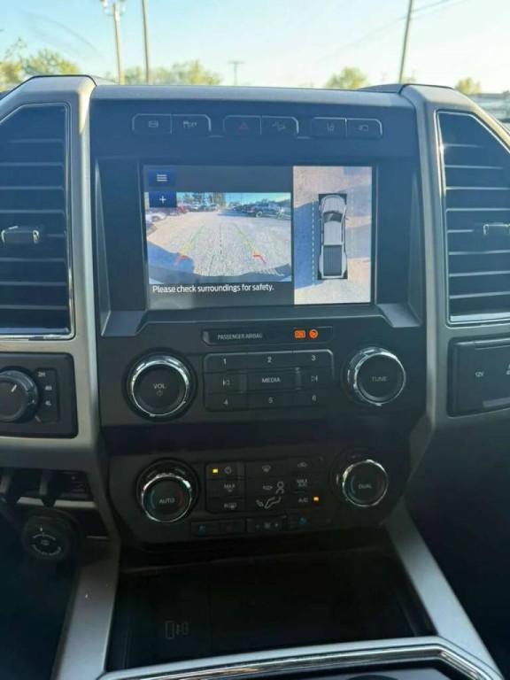 2021 Ford F-350 Image 16