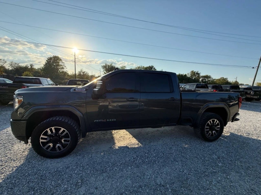 2020 GMC Sierra 2500 Image 2