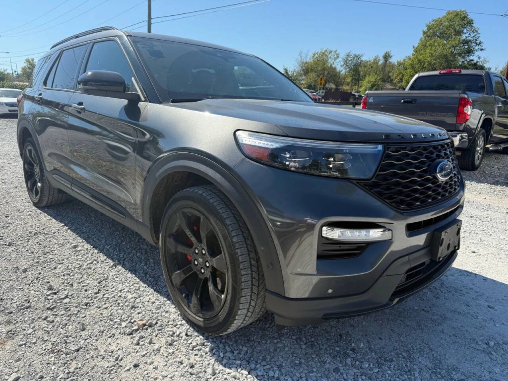 2020 Ford Explorer Image 2