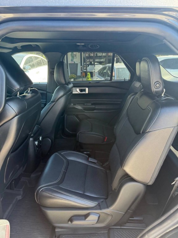2020 Ford Explorer Image 10