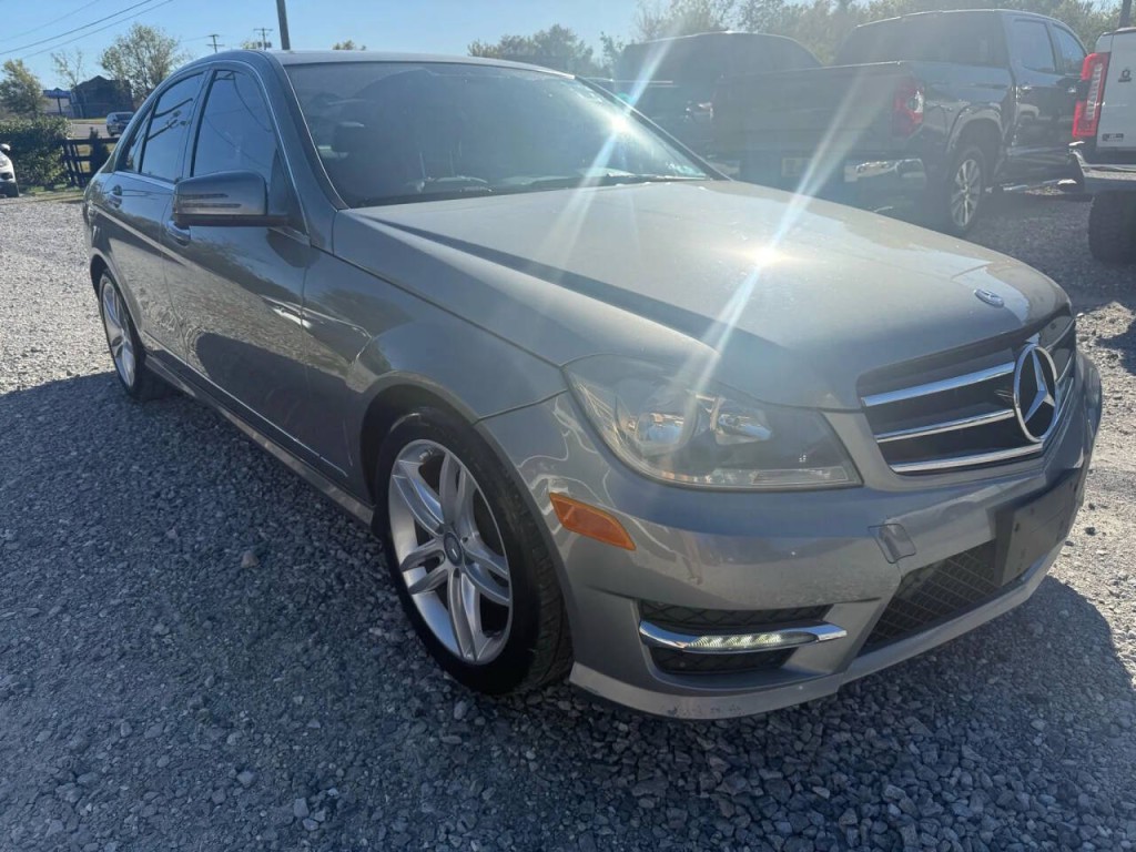 2014 Mercedes-Benz C-Class Image 3