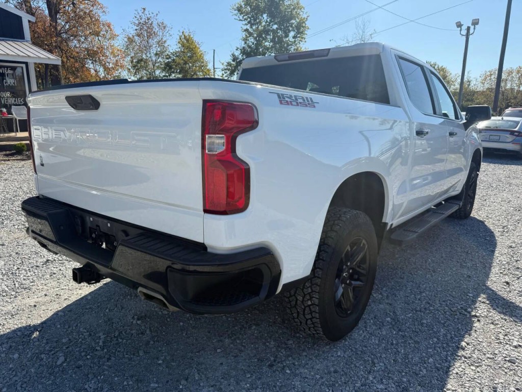 2023 Chevrolet Silverado 1500 Image 2