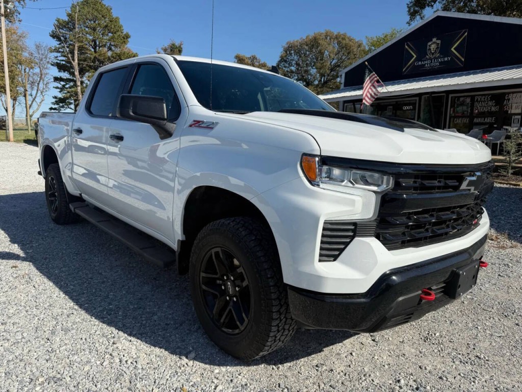 2023 Chevrolet Silverado 1500 Image 7