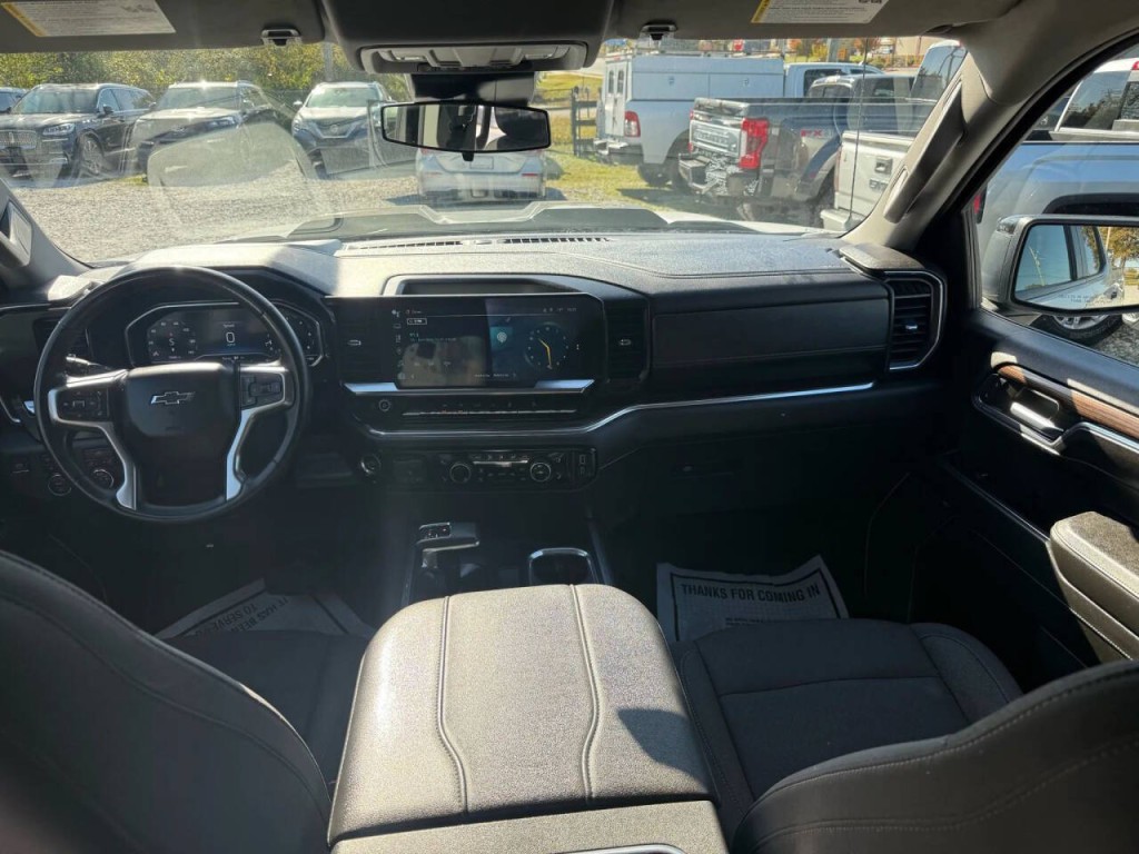 2023 Chevrolet Silverado 1500 Image 11