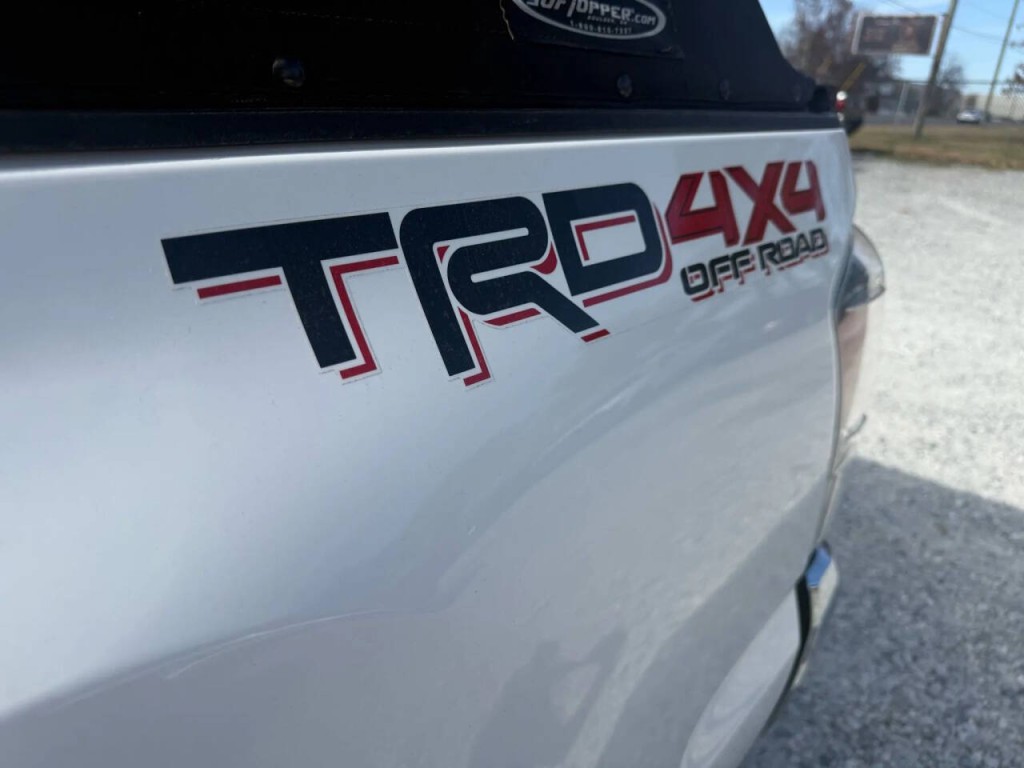 2023 Toyota Tacoma Image 11