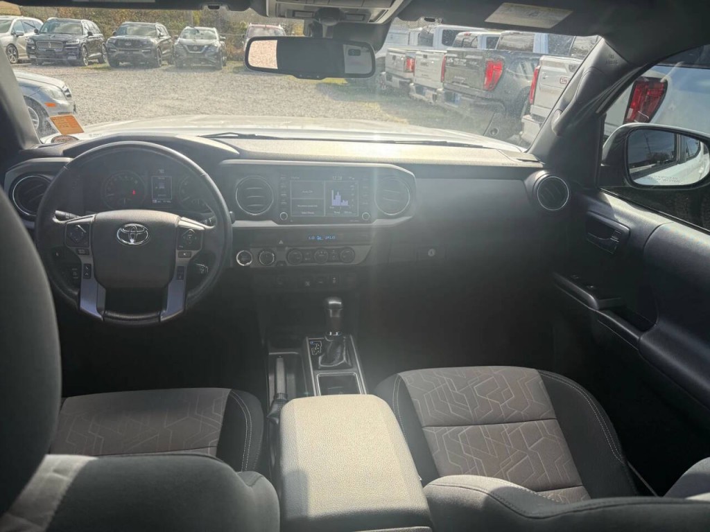 2023 Toyota Tacoma Image 13