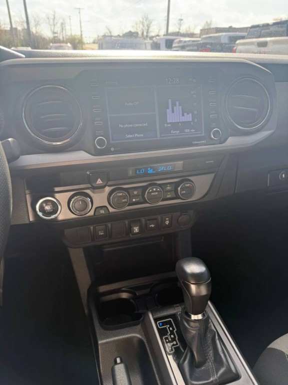 2023 Toyota Tacoma Image 17