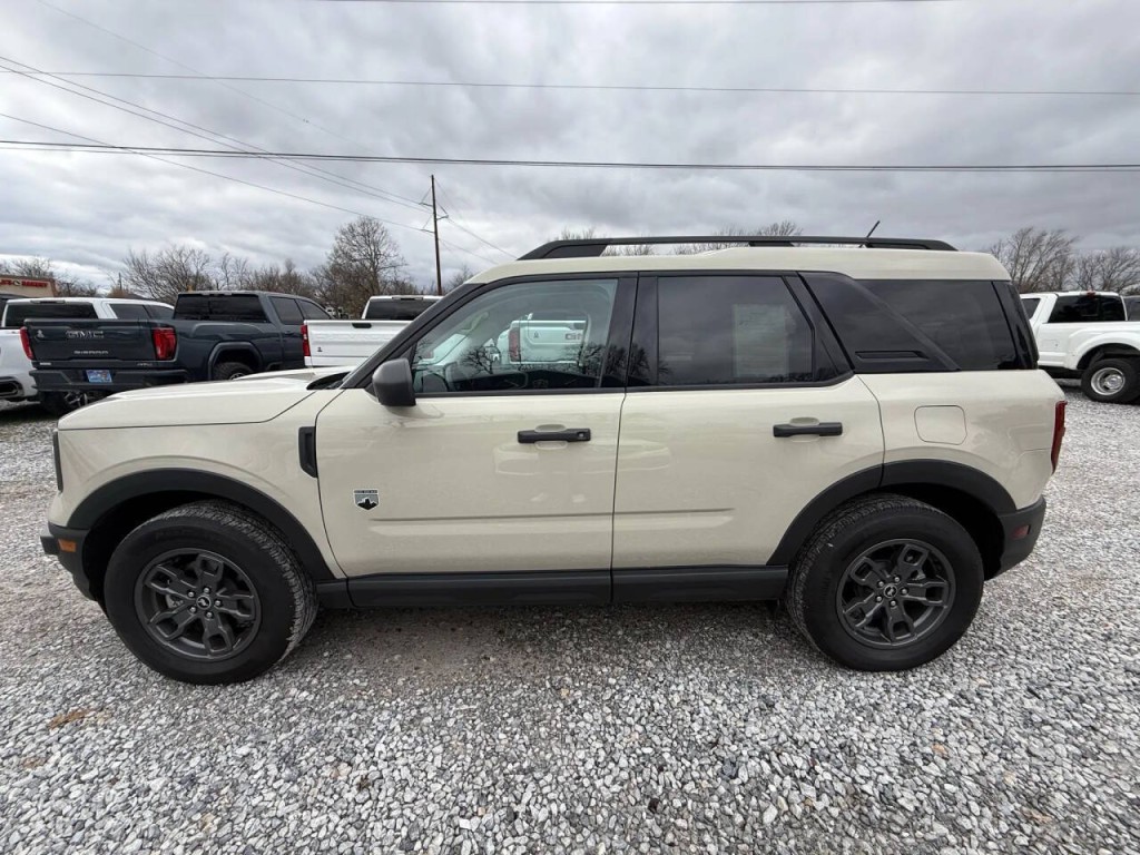 2024 Ford Bronco Image 2
